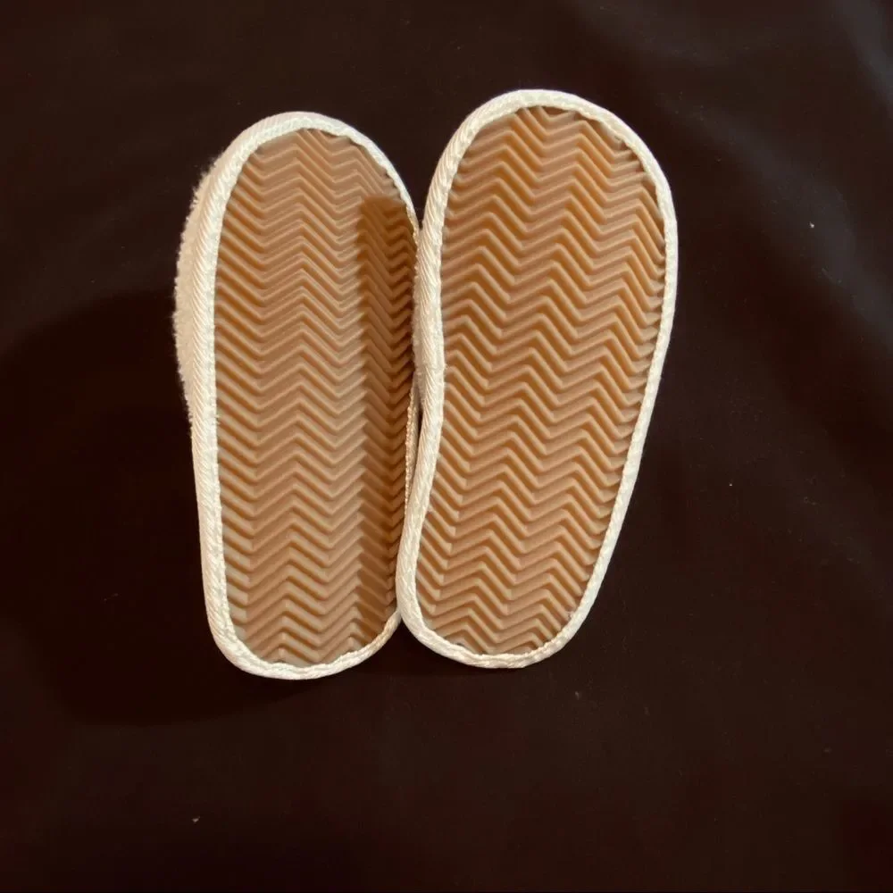 AKID  Kids Brand Vincent Terry Cloth Slippers size M/8C